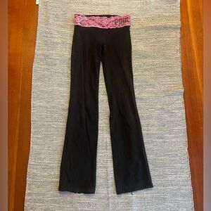 Y2K PINK Victoria's Secret Black Flare Leggings Pink Lace Bling Waistband XS